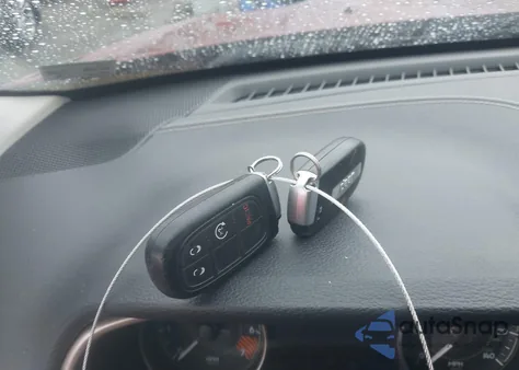 2014 Jeep Cherokee Limited z USA, uszkodzony, nr VIN 1C4PJLDB8EW205403